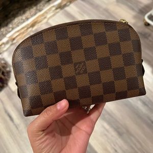 Louis Vuitton Cosmetic Pouch Damier Ebene